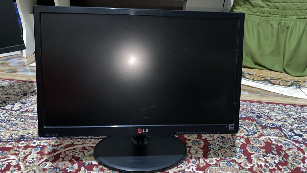 монитор LG 20EN43