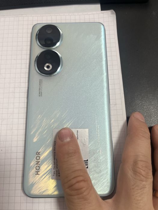 Продаю смартфон Honor 90