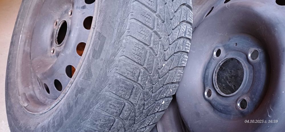 зимни гуми 195/65/15-4бр. с джанти 15x6JCHX45-4бр.