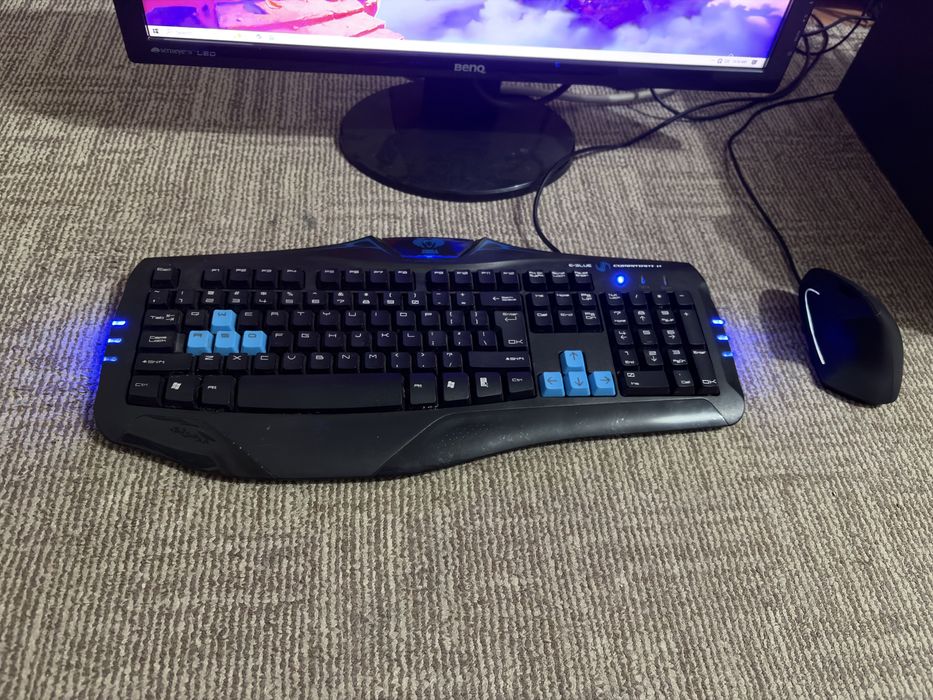 Carcasa Lenovo PC i7 / 8Gb ram / intel ssd 500 gb