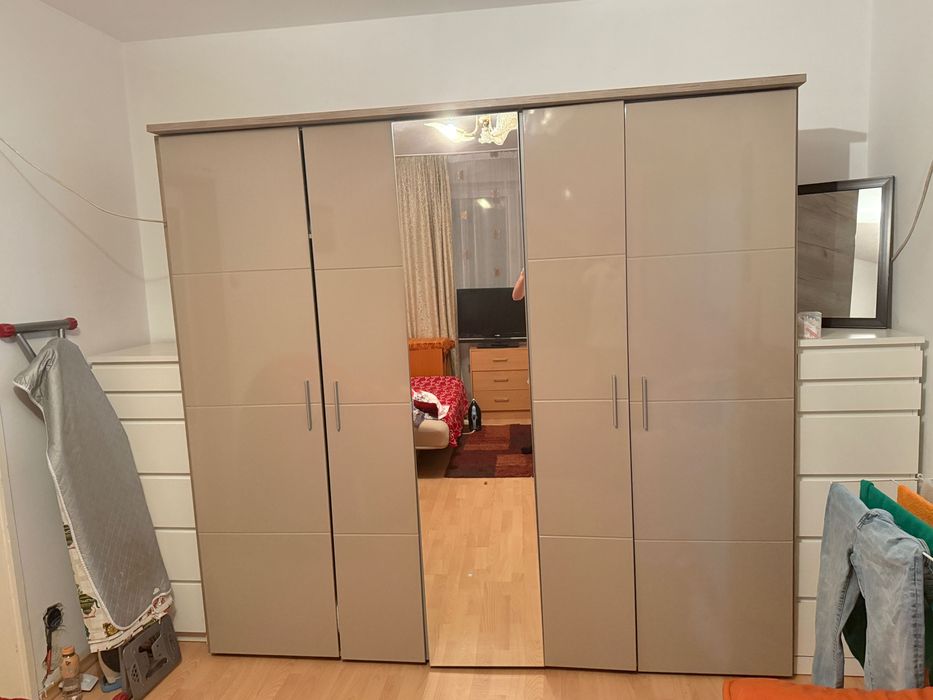 Șifonier / dressing  în 5 usi