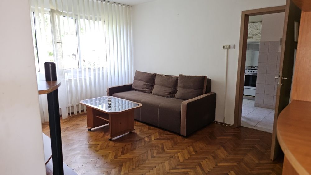 Închiriez apartament circular 2 camere etaj intermediar, zona Astra Brasov — fotografia 1