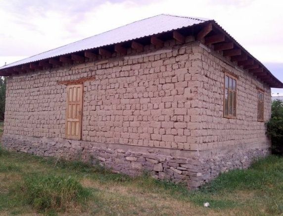 Үй сатылады. Продам дом.