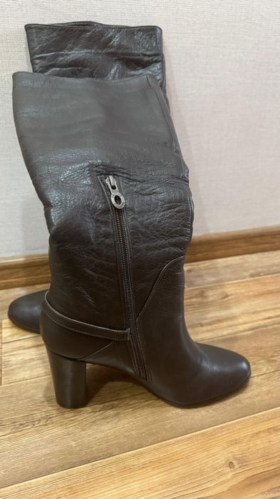 Продам зимние сапоги