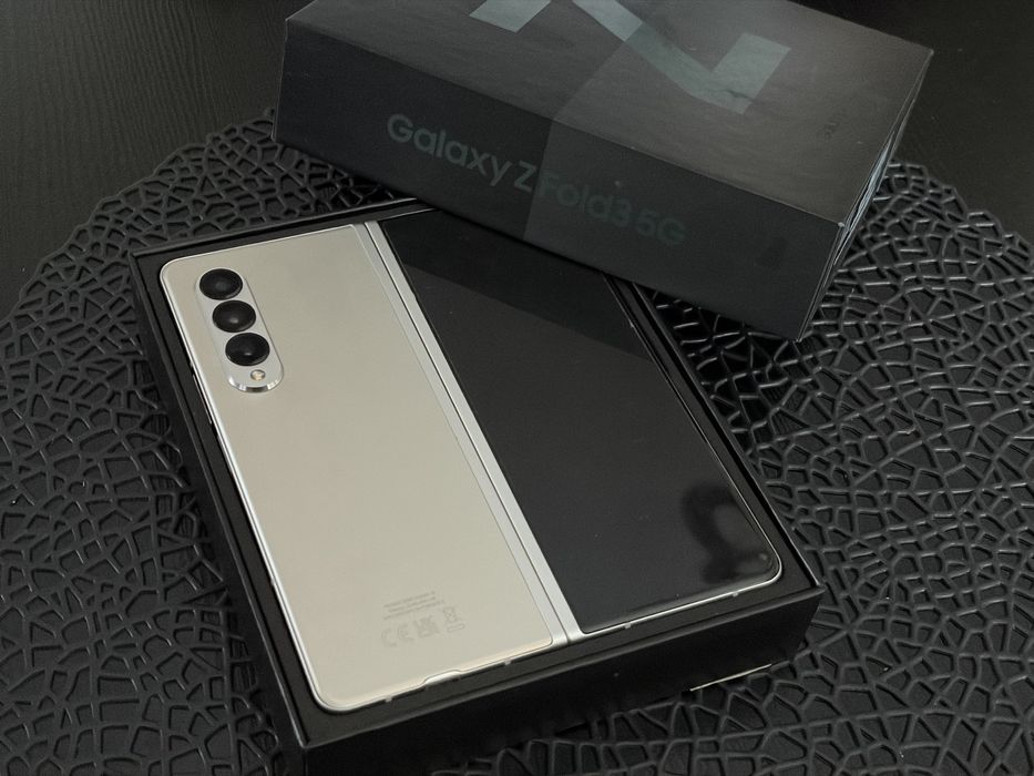 Бартер! Samsung Galaxy Z Fold 3 - Silver