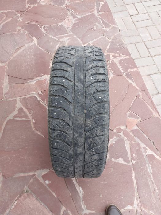 Продам б/у шины        .