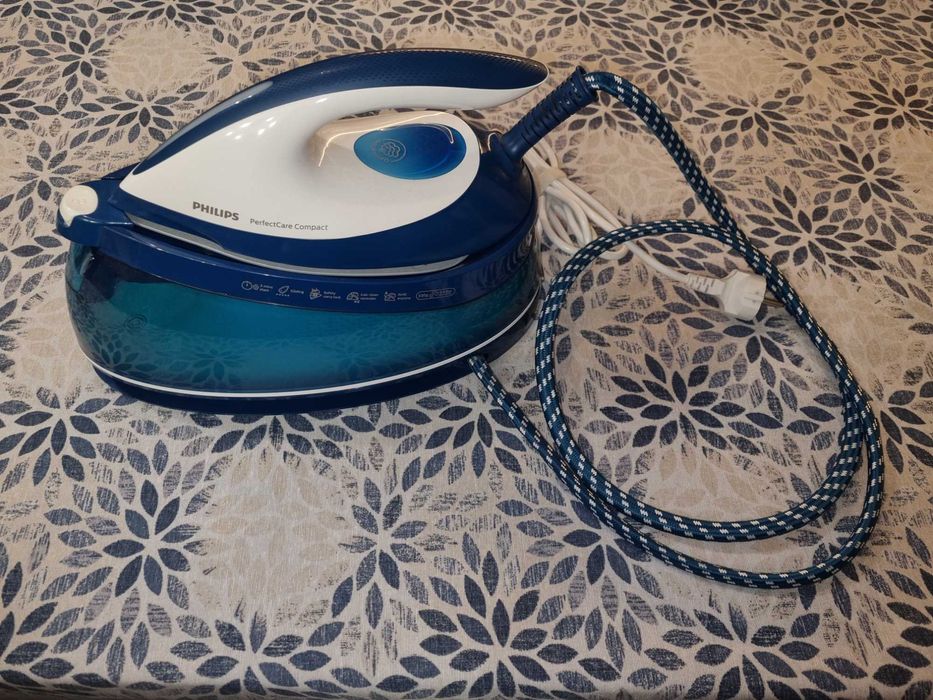 Парна станция / ютия Philips + ПОДАРЪК  маса за гладене-много стабилна
