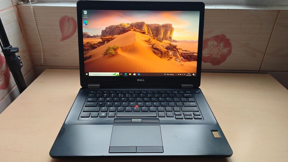 Laptop Dell 5470==i5-6440HQ==256GB SSD==8GB DDR4==Video DEDICAT R7 2GB