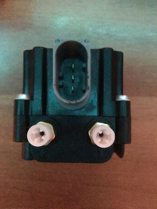 Compresor Perna aer, bloc valve BMW X5 E70, Produse NOI, Garantie 1 AN