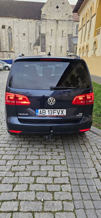 Vând volswagen touran