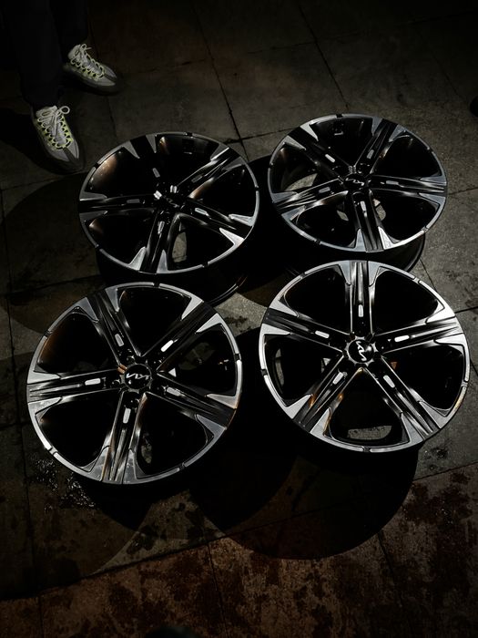 Оригинальные диски р18 кия к5