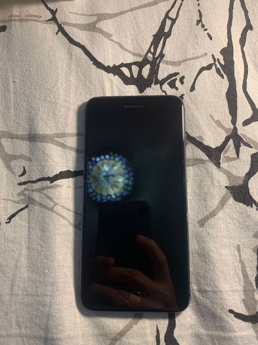 iPhone 8 plus срочно продаётся!