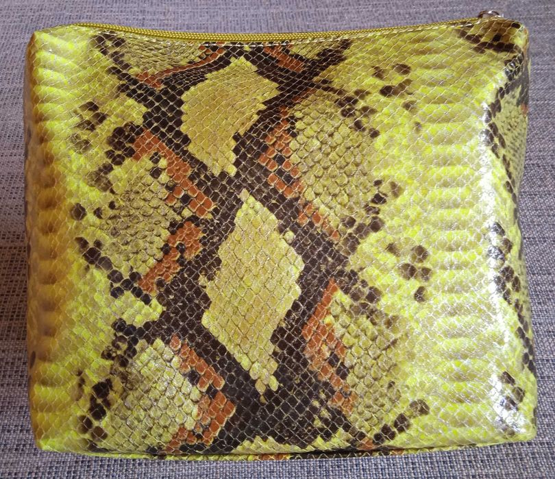 нова дамска чанта