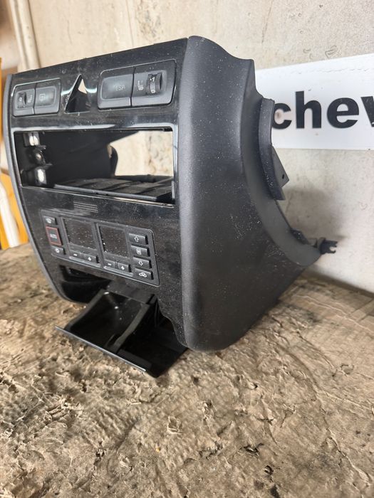 Конзола ауди а3 8л / audi a3 8l