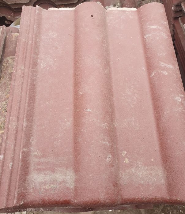 Vând 860 buc. Țiglă BRAMAC Originală (pentru 86mp) + 36 Coame -