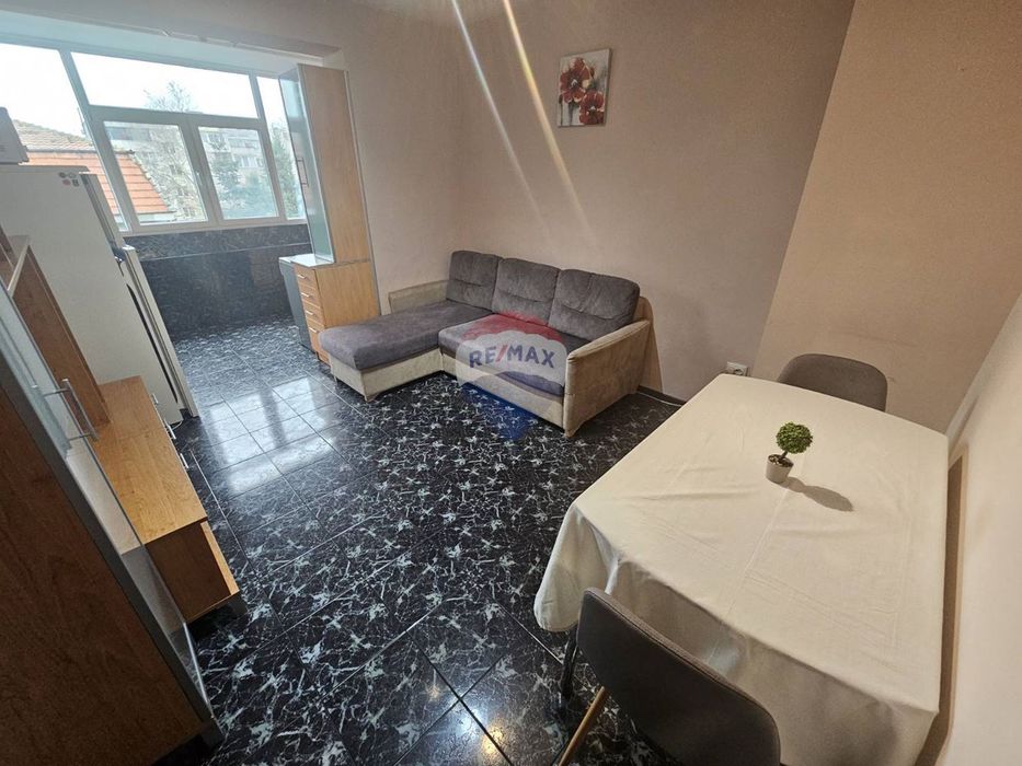 Дава се под наем Двустаен апартамент в Варна, Конфуто - 68 кв.м за 458.49 € - Снимка #3