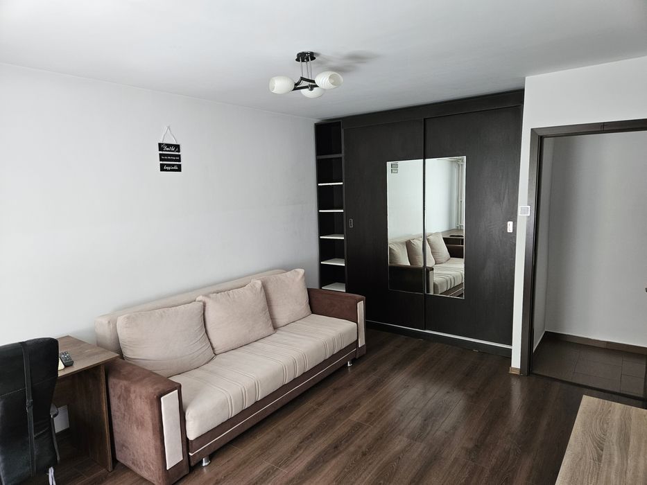 Inchiriez apartament cu o cameră , Tătărași Sud