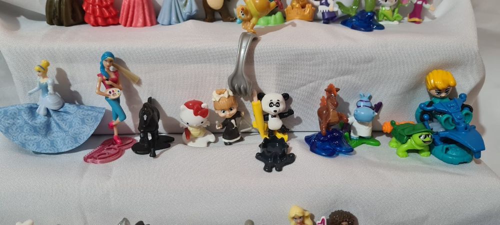 Игрушки из Киндеров