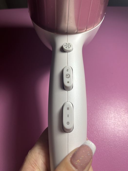 Сешоар на Philips 2300W, с дифузер, 3х2 степени