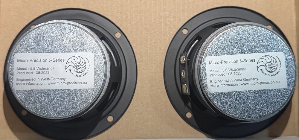 Difuzoare medii Micro-Precision 5-Series