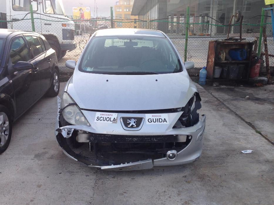 Пежо 307 1,6 ХДИ На Части PEUGEOT 307 1.6 HDI 90кс На Части