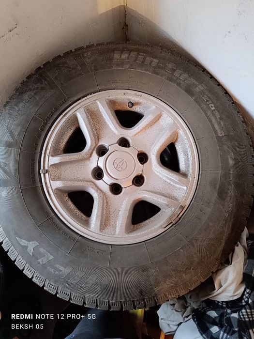 Продам 4 зимние колеса с дисками!!!