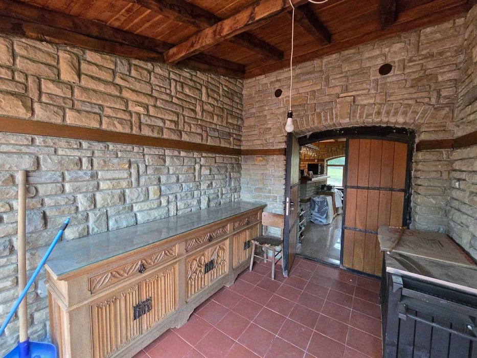 Продава се хотел