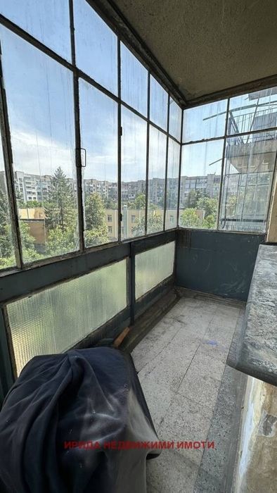 Тристаен апартамент в Младост 1