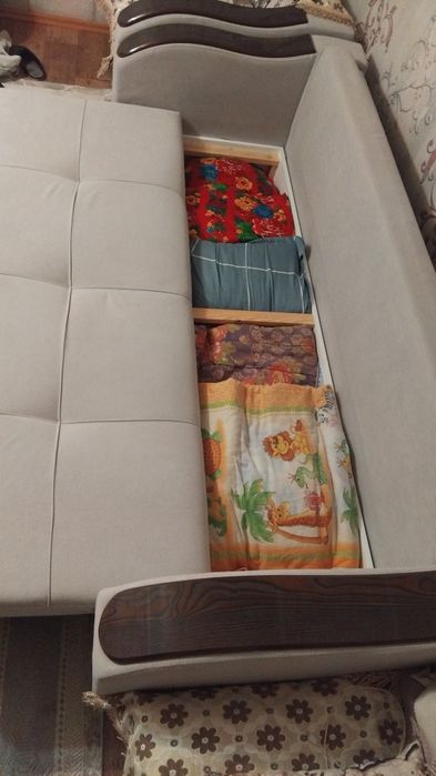 Диван сатылады а