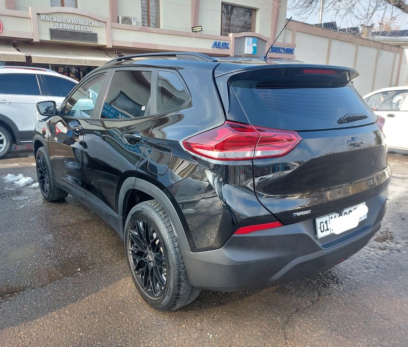 Продаю срочно трекер Лс. Своя. В отличном состоянии