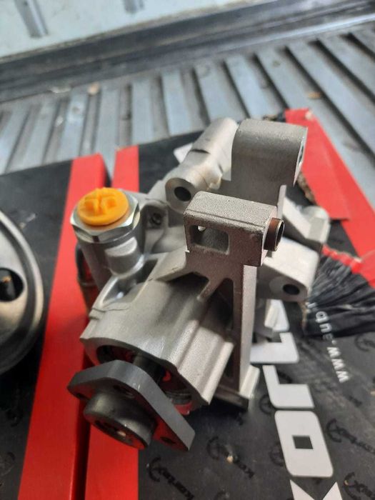 Ступица и бензонасос на а/м Ford Transit