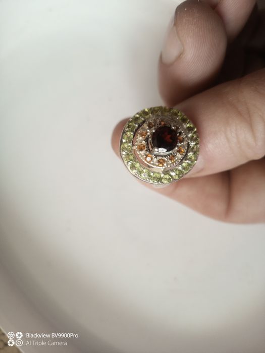 Inel vechi pt femei cu pietre din inox deosebit