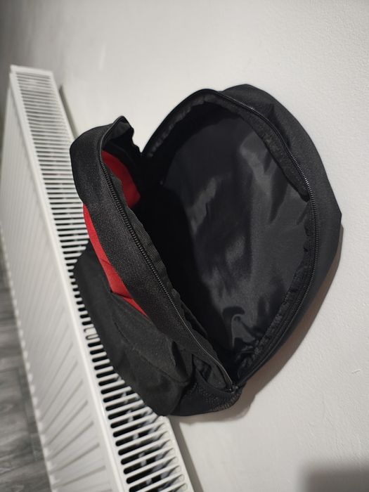 Rucsac Puma negru cu roșu 2 compartimente made in Vietnam