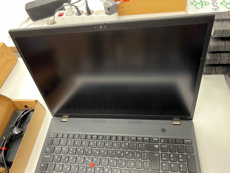 Лаптоп Lenovo ThinkPad T16 48GB RAM/1TB SSD/GeForce MX550