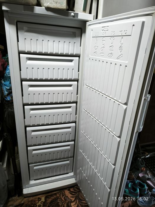 Морозильная камера Indesit SFR 167