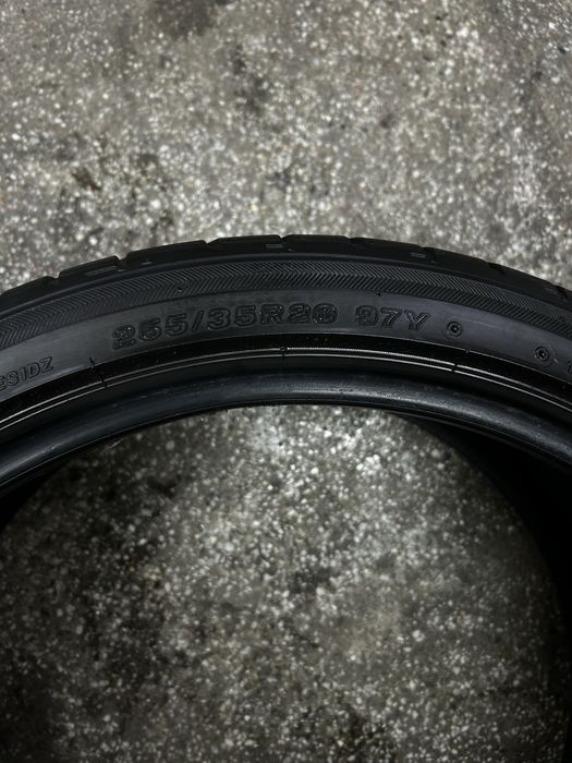 Bridgestone 255/35/20