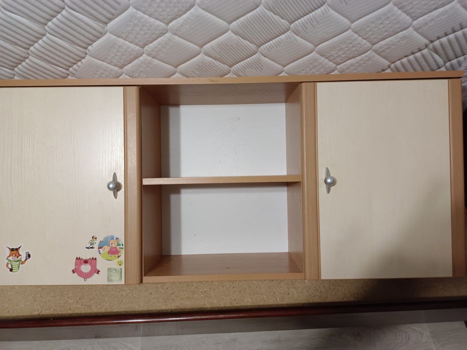 Отдам даром полку и кровать