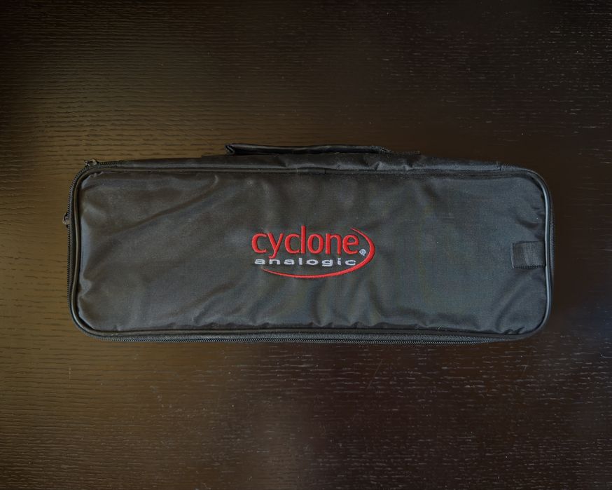 Cyclone Analogic TT-303 Bass Bot V2