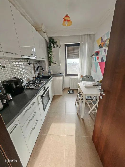 Apartament 3 camere Zona KM 5