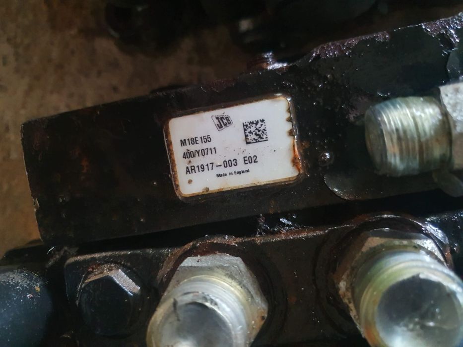 Distribuitoare jcb .