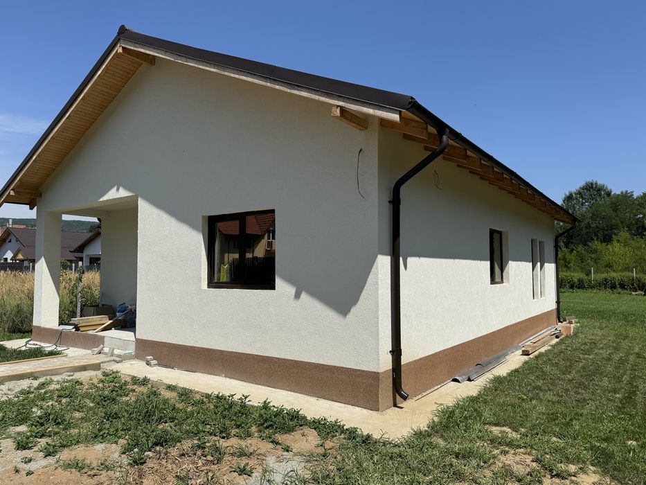 Casa individuala bujoreni rm valcea - teren 665 mp la pret de apartament