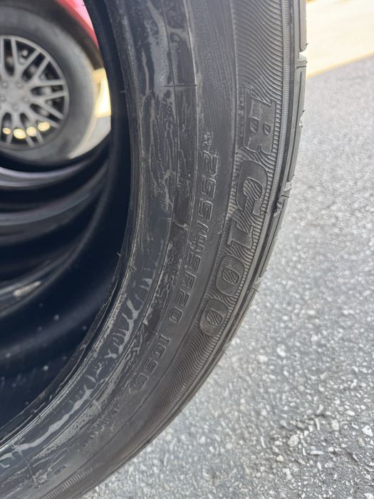 Sumitomo 255 45 20 летни гуми НОВИ!