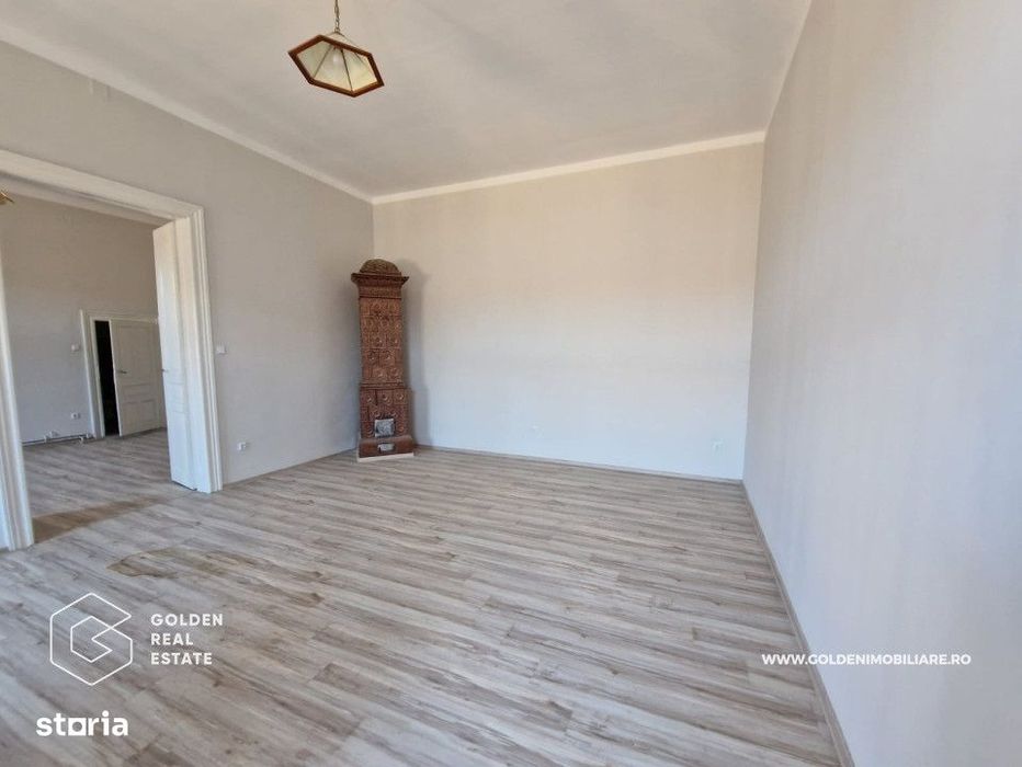 Apartament 3 camere renovat, ultracentral, etaj 3, cladirea Catedralei — fotografia 1