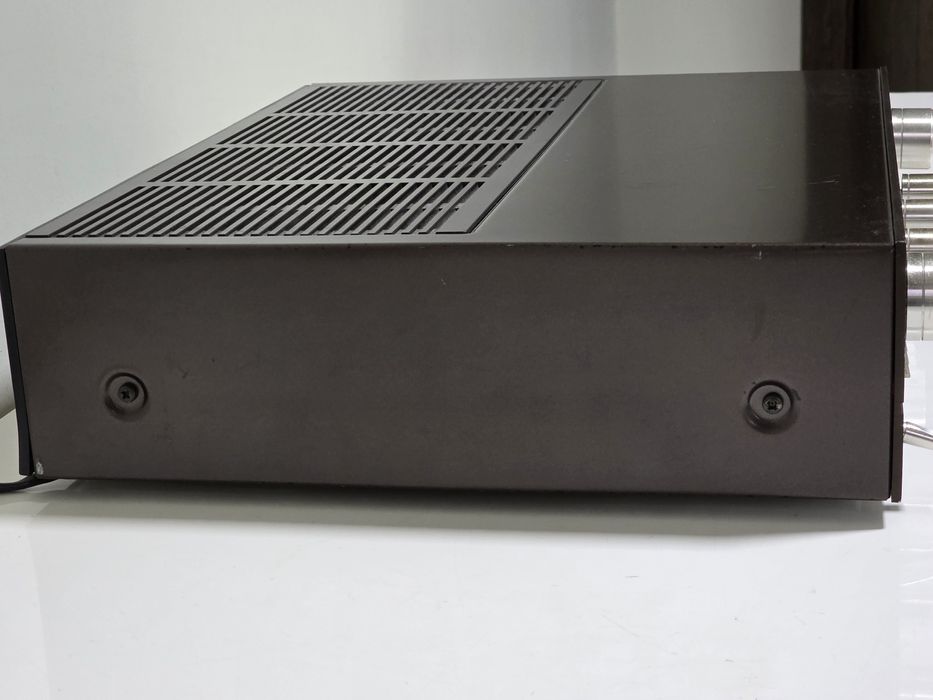 Grundig V2000 stereo amplifier