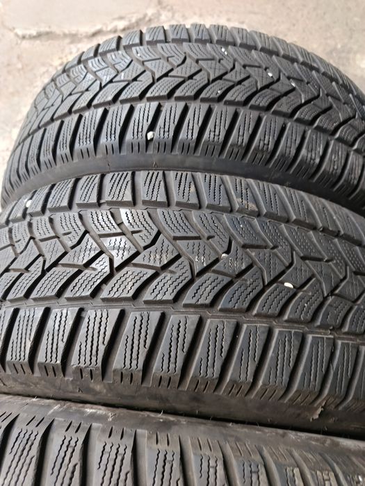 Зимни гуми -16цола -215/60-1бр.-60лв."DUNLOP"