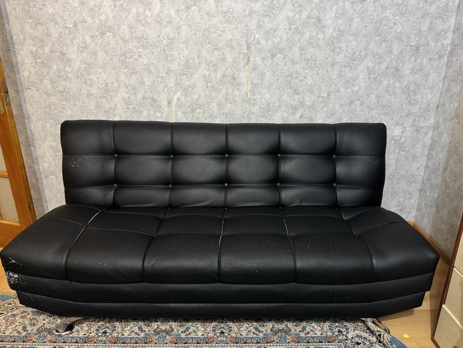 Срочно продам диван