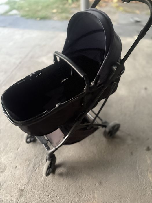 Коляска детская прогулочная