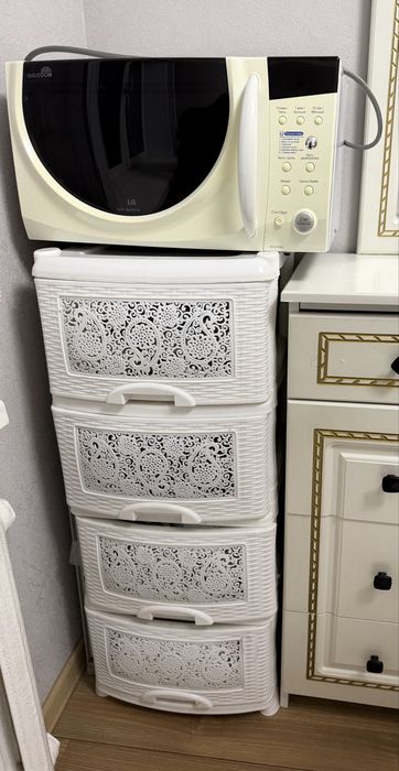Продам комод,микроволновку