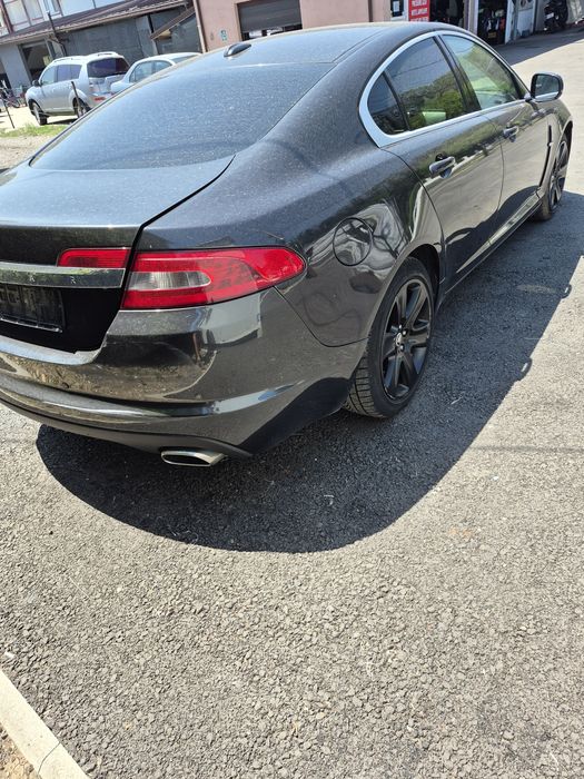 Dezmembrez Jaguar XF 3.0