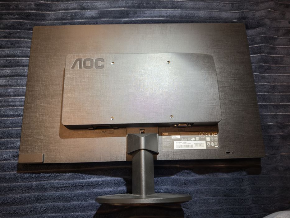 Monitor AOC E970SWN – 18.5” LED – stare bună
